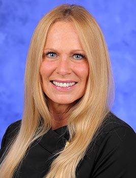 A head and shoulders photo of Kelly McConnell